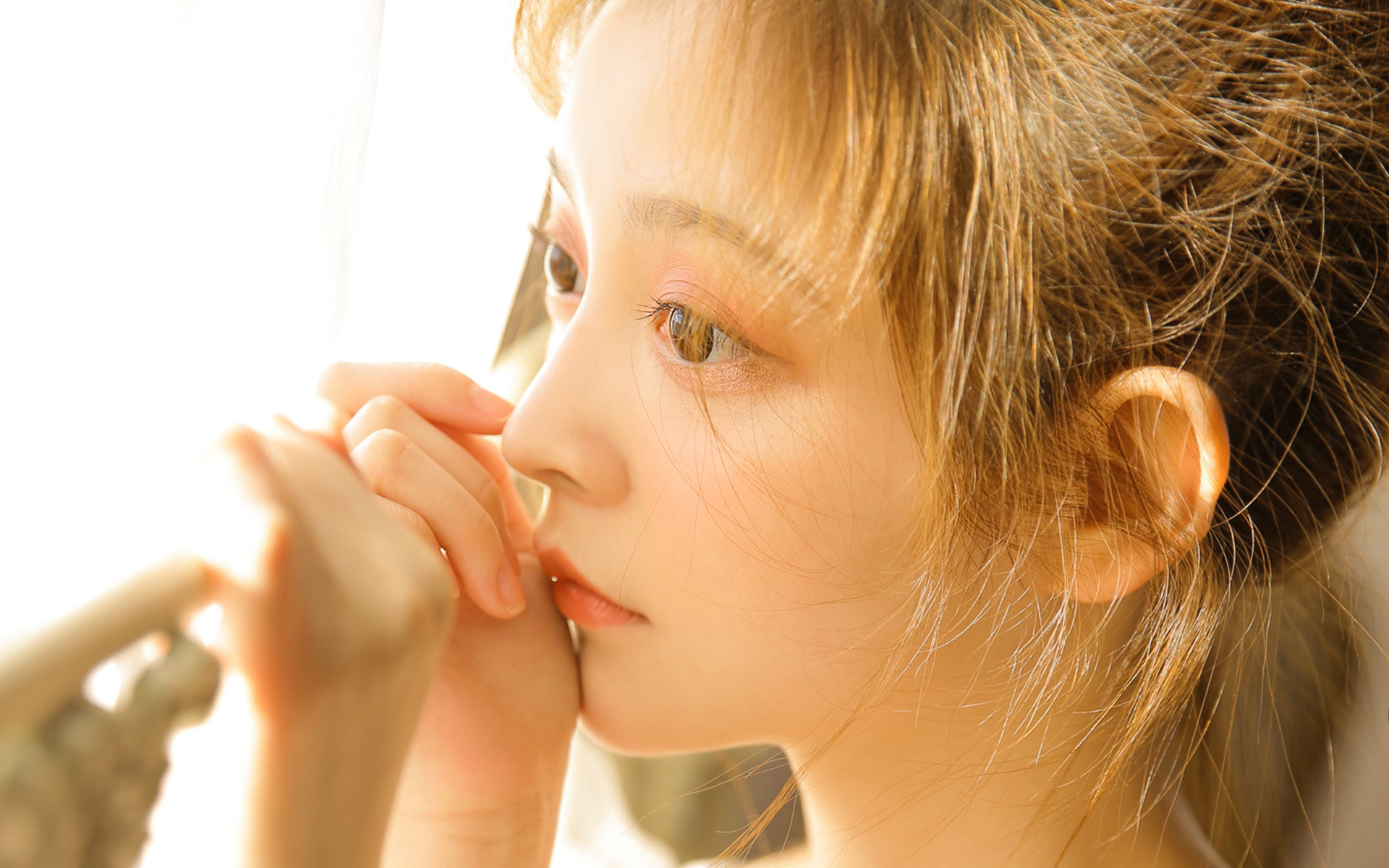 全新视觉享受！CF美女3D游戏桌面主题火热上线！