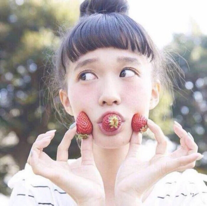 吃草莓是指女生什么部位_女生吃草莓是什么_女生吃草莓有什么好处和坏处