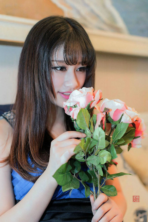 看见内衣的美女的手机游戏_看见内衣的美女的手机游戏_看见内衣的美女的手机游戏
