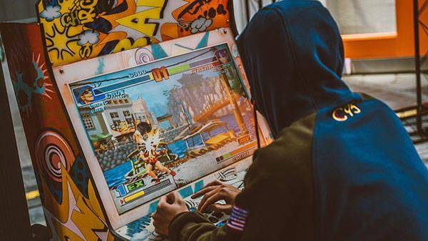 开放式生存手游_开放世界生存单机游戏_开放性世界手机生存游戏