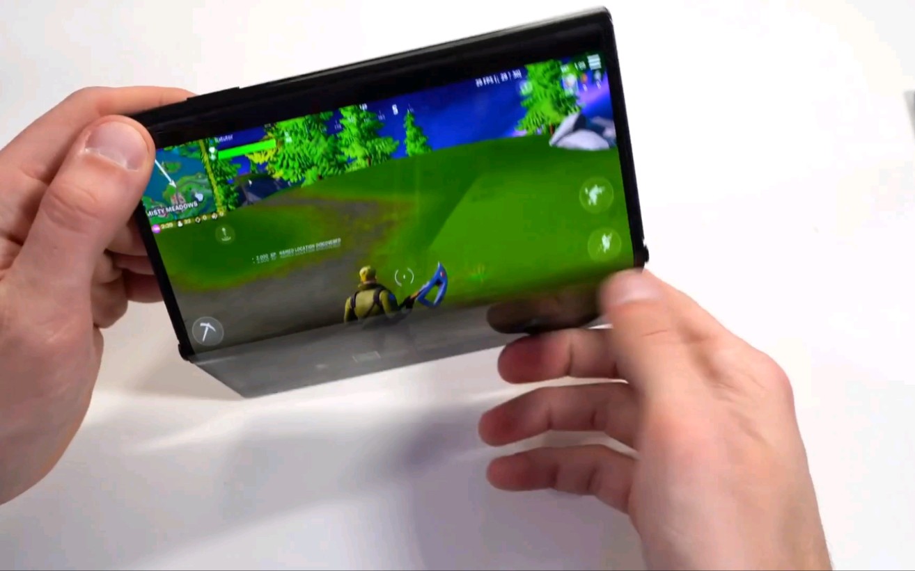 华为折叠手机打游戏怎么样_华为折叠屏手机打游戏_华为折叠手机可以打游戏吗